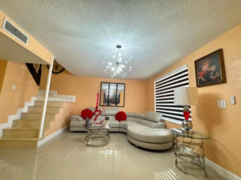 961 W 79th Pl, Hialeah, FL 33014 photo 5