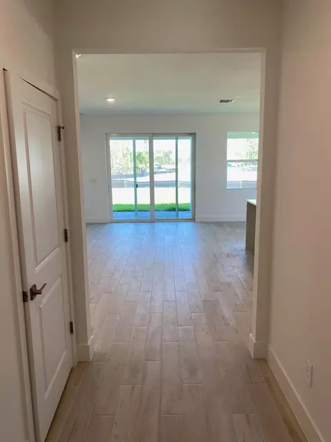 7101 SE Park Trace Ct, Stuart, FL 34997 photo 2