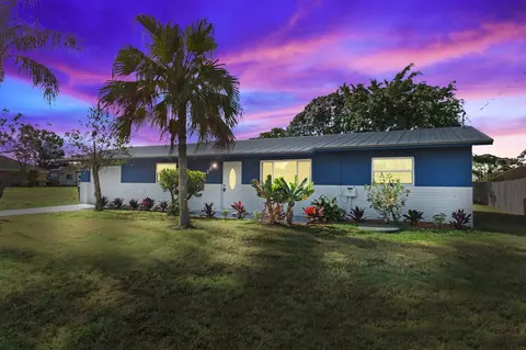 726 SW Lakehurst Dr, Port St Lucie, FL 34953