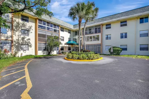 5180 E Sabal Palm Blvd #327, Tamarac, FL 33319