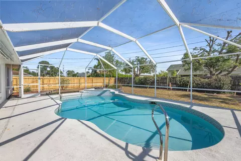 1622 SW Alvaton Ave, Port Saint Lucie, FL 34953