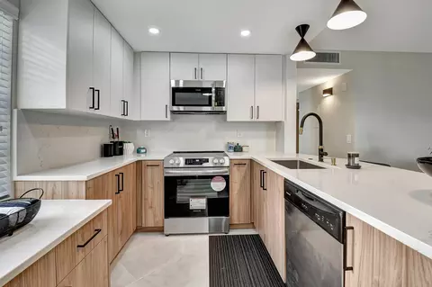 357 Normandy H, Delray Beach, FL 33484 photo 13