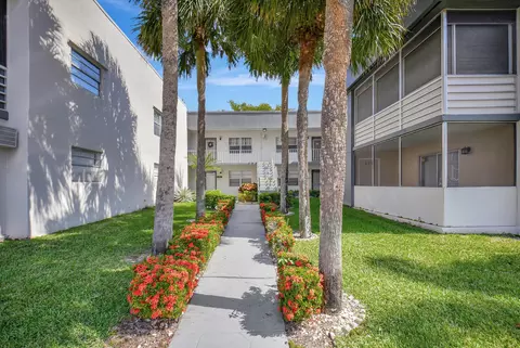 357 Normandy H, Delray Beach, FL 33484 photo 2