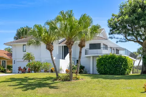 5570 SE Miles Grant Rd, Stuart, FL 34997 photo 2