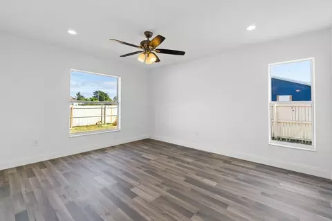 929 SE Forrest Park Dr, Stuart, FL 34994 photo 15
