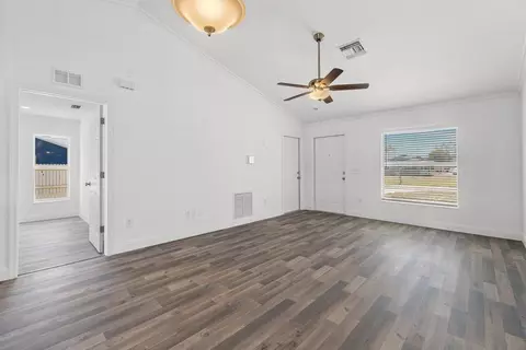 929 SE Forrest Park Dr, Stuart, FL 34994 photo 6