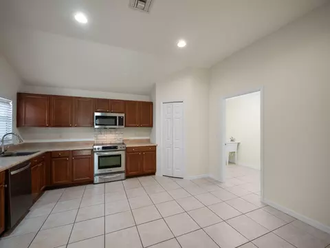 3054 SE Jefferson St, Stuart, FL 34997 photo 5