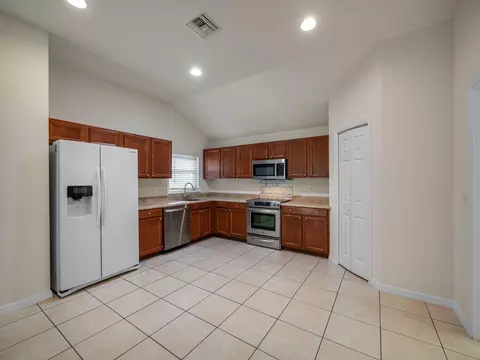 3054 SE Jefferson St, Stuart, FL 34997 photo 8