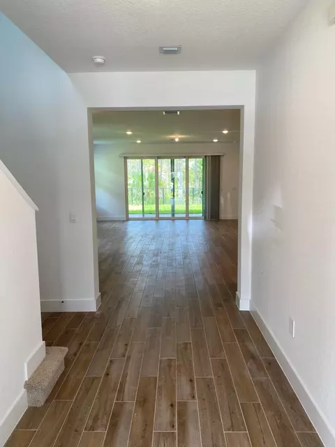7121 SE Park Trace Ct, Stuart, FL 34997 photo 2