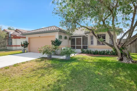 8674 Tourmaline Blvd, Boynton Beach, FL 33472