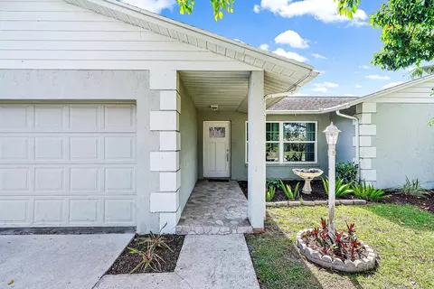 1356 Scottsdale Rd E, West Palm Beach, FL 33417