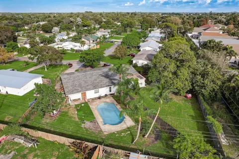 296 Kane Pl, Jupiter, FL 33458 photo 4