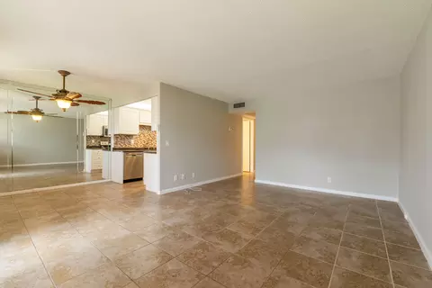 1078 Guildford #E, Boca Raton, FL 33434 photo 5