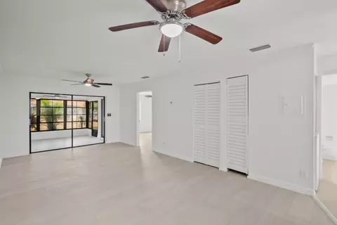 6010 Indrio Rd #D1, Fort Pierce, FL 34951