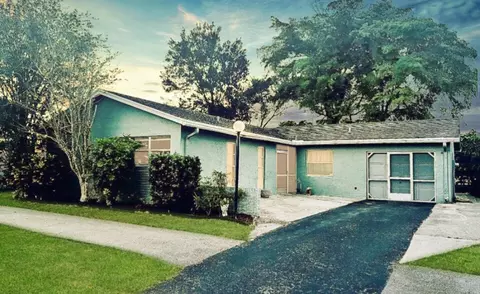 7384 Pine Park Dr S, Lake Worth, FL 33467