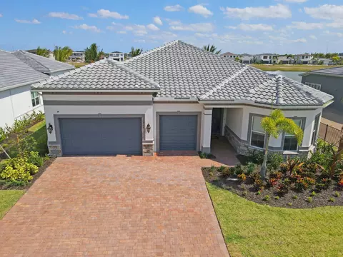 10866 Stellar Cir, Palm Beach Gardens, FL 33412
