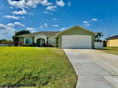 452 SW Tarra Ave, Port Saint Lucie, FL 34953