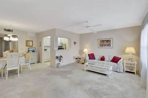 614 Fanshaw O, Boca Raton, FL 33434