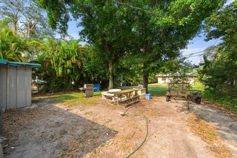 17746 Yancy Ave, Jupiter, FL 33458 photo 6