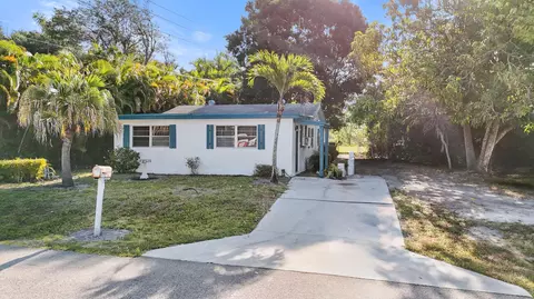 17746 Yancy Ave, Jupiter, FL 33458 photo 3