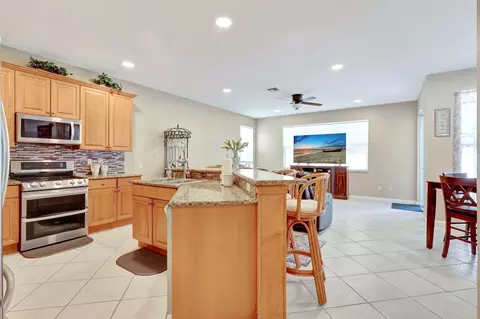 5043 Solar Pt, FL 33467 photo 5