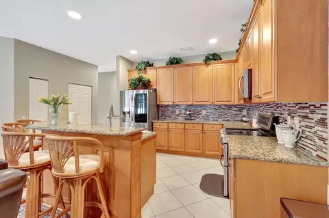 5043 Solar Pt, FL 33467 photo 9