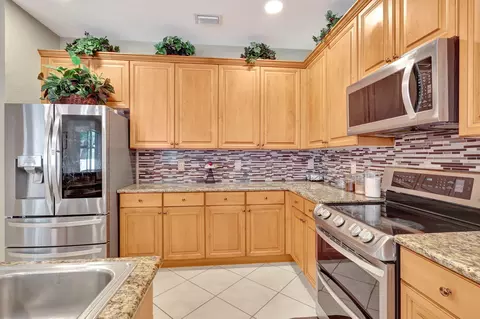 5043 Solar Pt, FL 33467 photo 10
