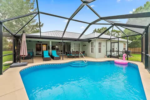 2084 NW 19th Dr, Stuart, FL 34994 photo 4