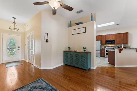 2084 NW 19th Dr, Stuart, FL 34994 photo 6