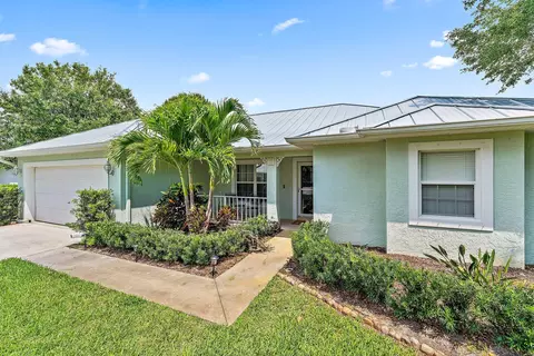 2084 NW 19th Dr, Stuart, FL 34994