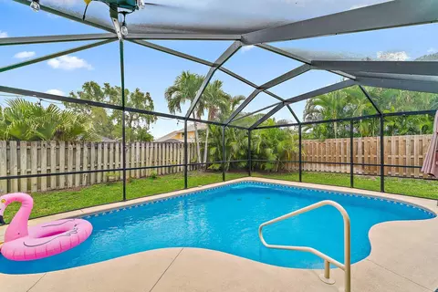 2084 NW 19th Dr, Stuart, FL 34994 photo 5