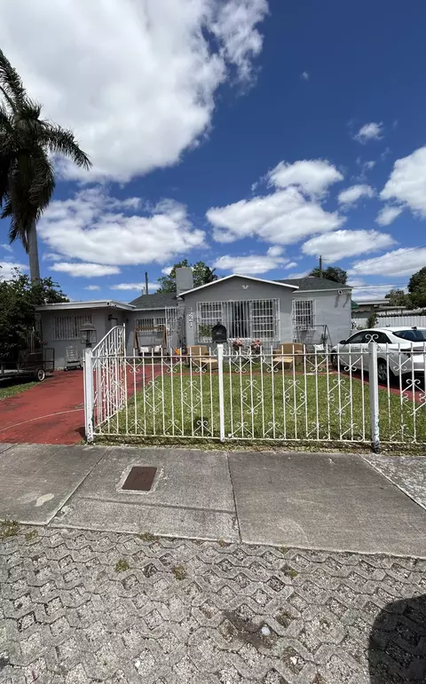 3221 NW 19th St, Miami, FL 33125