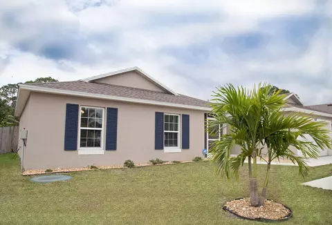 1617 SW Import Dr, Port Saint Lucie, FL 34953
