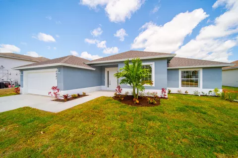 5947 NW Center St, Port Saint Lucie, FL 34986