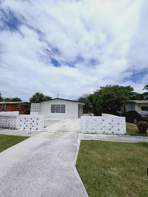 1335 7th St, West Palm Beach, FL 33401