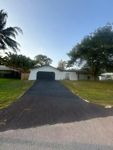 14 W W Palm Ave, Lake Worth, FL 33467
