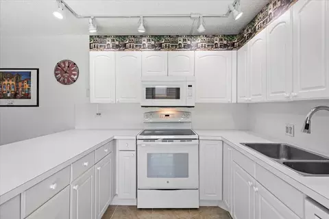 5656 SE Riverboat Dr, Stuart, FL 34997 photo 22