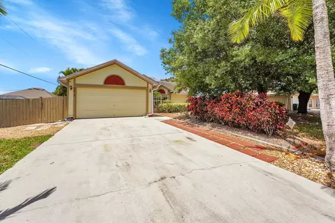 3812 SW Ramspeck St, Port Saint Lucie, FL 34953