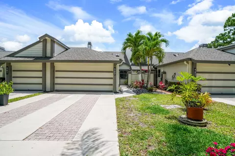 903 Landings Blvd, Greenacres, FL 33413