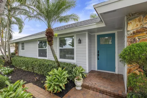 10 SE Splitrail Cir, Jupiter, FL 33469 photo 2
