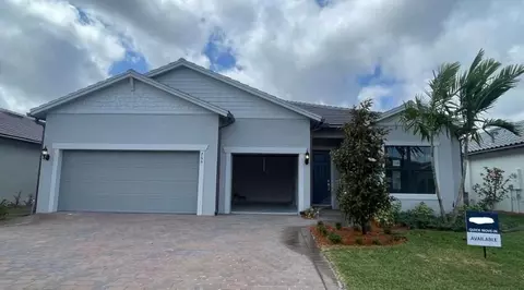 766 SE Courances Dr #338, Port Saint Lucie, FL 34984