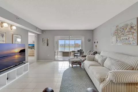 14096 Huntington Pointe Dr #307, Delray Beach, FL 33484