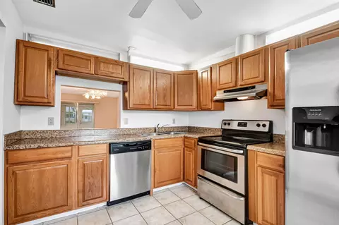 426 Bennington Ln W #B, Lake Worth, FL 33467