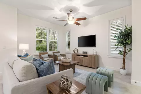 7105 Kensington Ct, Palm Beach Gardens, FL 33418