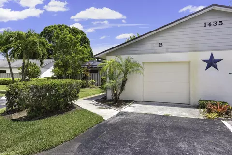 1435 Captains Walk #19, Fort Pierce, FL 34950