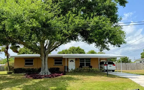 3729 Saint Benedicts Rd, Fort Pierce, FL 34982