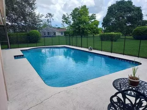376 Arcadia Dr, Wellington, FL 33414
