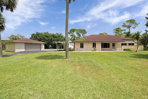9147 Palomino Dr, Lake Worth, FL 33467