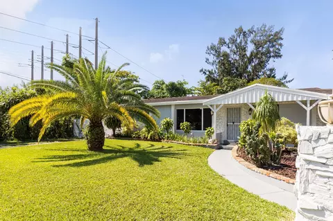 1641 SW 52nd Ave, Plantation, FL 33317