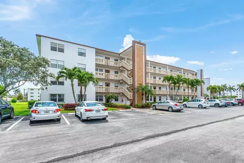 1036 Guildford B, Boca Raton, FL 33434